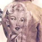Bilder malen lassen  Marilyn Monroe Portrait Malerei painted jacket bemalte Lederjacke art Kunst München Anja Frackmann 